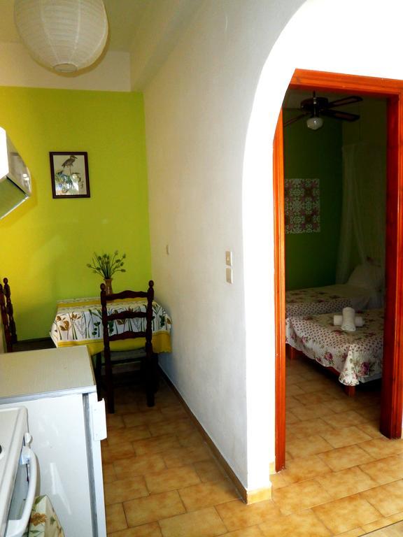 Paraskevi Apartments Ipsos Pokoj fotografie